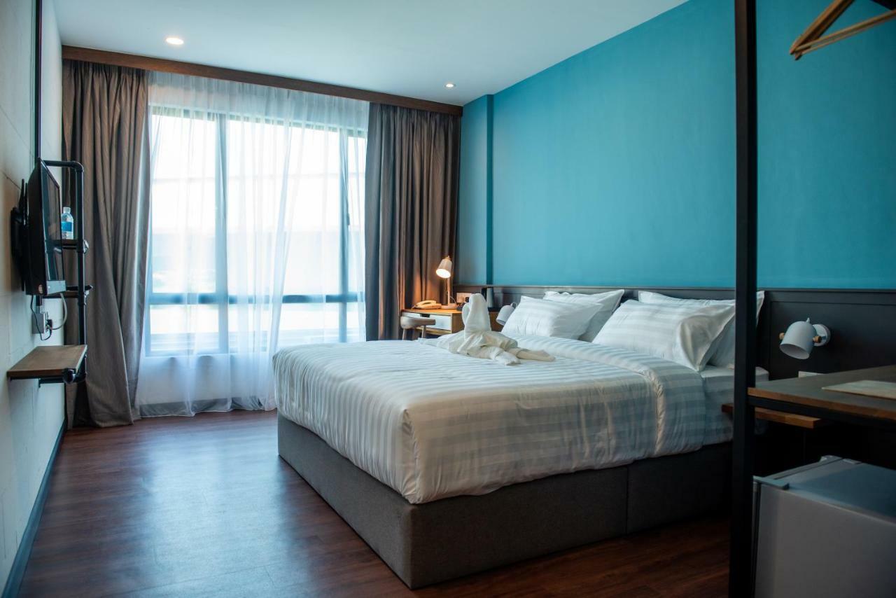 O&G Hotel Parit Buntar Esterno foto