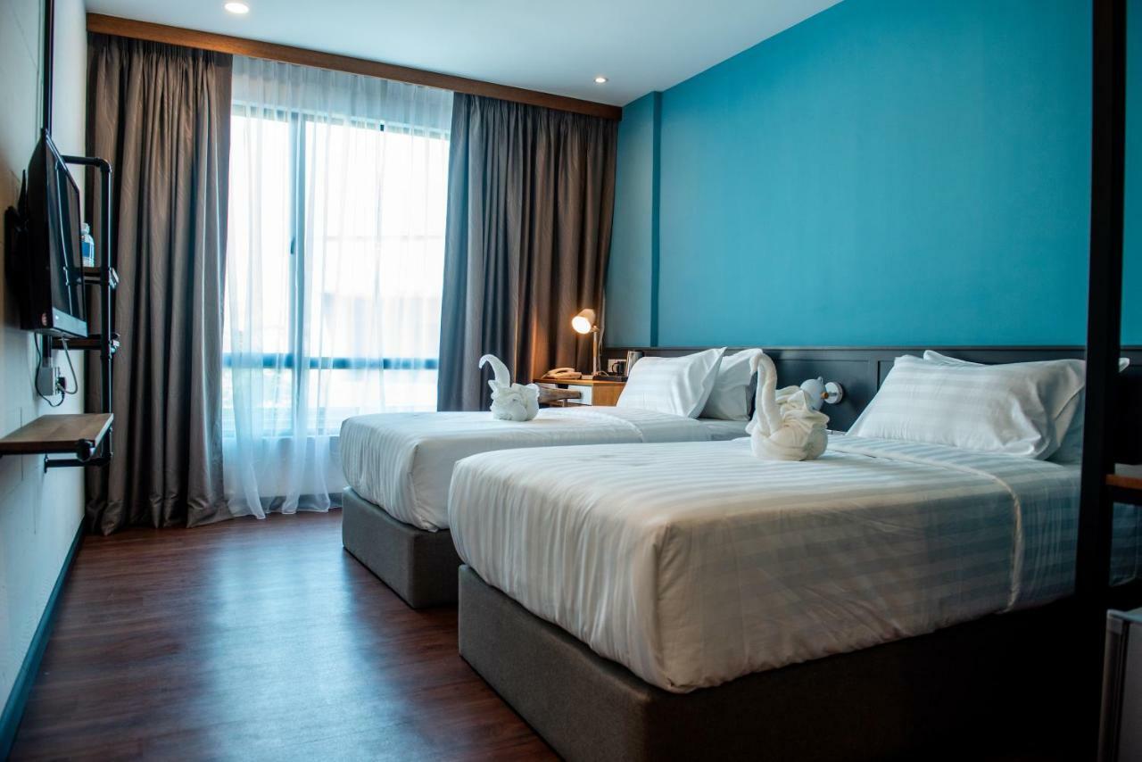 O&G Hotel Parit Buntar Esterno foto